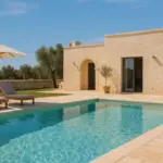 Ville con piscina privata in Puglia: Tutti i benefici per una vacanza rilassante e indipendente