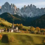Borghi dolomitici in autunno: i colori che non ti aspetti dietro le cime più famose